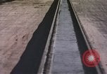 Immagine di Ape rocket sled avvicinando New Mexico United States USA, 1958, secondo 14 filmato di repertorio 65675065059