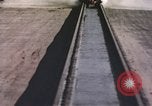 Immagine di Ape rocket sled avvicinando New Mexico United States USA, 1958, secondo 18 filmato di repertorio 65675065059