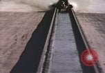 Immagine di Ape rocket sled avvicinando New Mexico United States USA, 1958, secondo 20 filmato di repertorio 65675065059