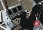 Standbild Ausbildung von Schimpansen New Mexico United States USA, 1960, aus Sekunde 31 historischem Filmmaterial Videoclip 65675065064