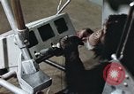 Standbild Ausbildung von Schimpansen New Mexico United States USA, 1960, aus Sekunde 48 historischem Filmmaterial Videoclip 65675065064