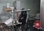 Standbild Ausbildung von Schimpansen New Mexico United States USA, 1960, aus Sekunde 24 historischem Filmmaterial Videoclip 65675065065