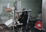 Standbild Ausbildung von Schimpansen New Mexico United States USA, 1960, aus Sekunde 36 historischem Filmmaterial Videoclip 65675065065