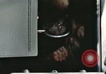 Image la formation du chimpanzé New Mexico United States USA, 1960, de la seconde 49 séquences d'archives historiques vidéo 65675065067