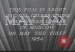 Standbild May Day Parade Moskau Russland Sowjetunion, 1954, aus Sekunde 6 historischem Filmmaterial Videoclip 65675065075