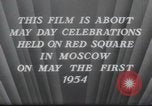 Standbild May Day Parade Moskau Russland Sowjetunion, 1954, aus Sekunde 8 historischem Filmmaterial Videoclip 65675065075