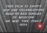 Standbild May Day Parade Moskau Russland Sowjetunion, 1954, aus Sekunde 10 historischem Filmmaterial Videoclip 65675065075