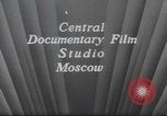 Standbild May Day Parade Moskau Russland Sowjetunion, 1954, aus Sekunde 17 historischem Filmmaterial Videoclip 65675065075