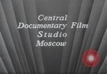 Standbild May Day Parade Moskau Russland Sowjetunion, 1954, aus Sekunde 18 historischem Filmmaterial Videoclip 65675065075