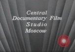 Standbild May Day Parade Moskau Russland Sowjetunion, 1954, aus Sekunde 19 historischem Filmmaterial Videoclip 65675065075