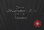Standbild May Day Parade Moskau Russland Sowjetunion, 1954, aus Sekunde 20 historischem Filmmaterial Videoclip 65675065075