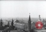 Standbild May Day Parade Moskau Russland Sowjetunion, 1954, aus Sekunde 22 historischem Filmmaterial Videoclip 65675065075