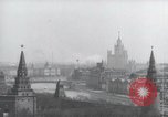 Standbild May Day Parade Moskau Russland Sowjetunion, 1954, aus Sekunde 28 historischem Filmmaterial Videoclip 65675065075