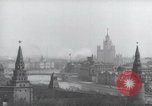 Standbild May Day Parade Moskau Russland Sowjetunion, 1954, aus Sekunde 32 historischem Filmmaterial Videoclip 65675065075