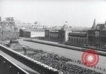 Standbild May Day Parade Moskau Russland Sowjetunion, 1954, aus Sekunde 40 historischem Filmmaterial Videoclip 65675065075