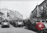 Standbild May Day Parade Moskau Russland Sowjetunion, 1954, aus Sekunde 41 historischem Filmmaterial Videoclip 65675065075