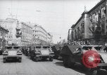 Standbild May Day Parade Moskau Russland Sowjetunion, 1954, aus Sekunde 42 historischem Filmmaterial Videoclip 65675065075