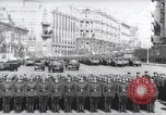 Standbild May Day Parade Moskau Russland Sowjetunion, 1954, aus Sekunde 43 historischem Filmmaterial Videoclip 65675065075