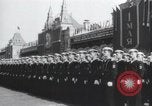 Standbild May Day Parade Moskau Russland Sowjetunion, 1954, aus Sekunde 49 historischem Filmmaterial Videoclip 65675065075