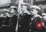 Standbild May Day Parade Moskau Russland Sowjetunion, 1954, aus Sekunde 52 historischem Filmmaterial Videoclip 65675065075