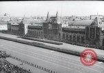 Standbild May Day Parade Moskau Russland Sowjetunion, 1954, aus Sekunde 56 historischem Filmmaterial Videoclip 65675065075