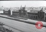 Standbild May Day Parade Moskau Russland Sowjetunion, 1954, aus Sekunde 58 historischem Filmmaterial Videoclip 65675065075