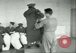 Image Petit homme Richard Mackey entre Air Force San Antonio Texas USA, 1951, de la seconde 40 séquences d'archives historiques vidéo 65675065081