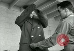 Image Petit homme Richard Mackey entre Air Force San Antonio Texas USA, 1951, de la seconde 44 séquences d'archives historiques vidéo 65675065081