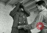 Image Petit homme Richard Mackey entre Air Force San Antonio Texas USA, 1951, de la seconde 45 séquences d'archives historiques vidéo 65675065081