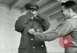 Image Petit homme Richard Mackey entre Air Force San Antonio Texas USA, 1951, de la seconde 49 séquences d'archives historiques vidéo 65675065081