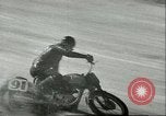 Immagine di Gara di moto Daytona Beach Florida USA, 1951, secondo 30 filmato di repertorio 65675065090