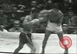 Immagine di Orientale guanti d'oro Campionato New York City USA, 1951, secondo 8 filmato di repertorio 65675065091