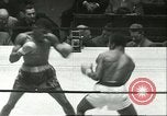 Immagine di Orientale guanti d'oro Campionato New York City USA, 1951, secondo 14 filmato di repertorio 65675065091