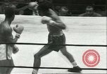 Immagine di Orientale guanti d'oro Campionato New York City USA, 1951, secondo 19 filmato di repertorio 65675065091