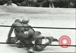 Immagine di Orientale guanti d'oro Campionato New York City USA, 1951, secondo 22 filmato di repertorio 65675065091