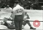 Immagine di Orientale guanti d'oro Campionato New York City USA, 1951, secondo 24 filmato di repertorio 65675065091