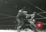 Immagine di Orientale guanti d'oro Campionato New York City USA, 1951, secondo 29 filmato di repertorio 65675065091