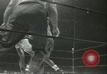 Immagine di Orientale guanti d'oro Campionato New York City USA, 1951, secondo 32 filmato di repertorio 65675065091