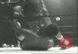 Immagine di Orientale guanti d'oro Campionato New York City USA, 1951, secondo 34 filmato di repertorio 65675065091