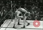 Immagine di Orientale guanti d'oro Campionato New York City USA, 1951, secondo 51 filmato di repertorio 65675065091