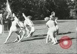 Immagine di I ginnasti danese Germania, 1951, secondo 15 filmato di repertorio 65675065097