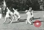 Immagine di I ginnasti danese Germania, 1951, secondo 17 filmato di repertorio 65675065097