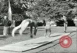 Immagine di I ginnasti danese Germania, 1951, secondo 32 filmato di repertorio 65675065097
