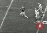 Immagine di Partita di calcio Seattle Washington USA, 1951, secondo 36 filmato di repertorio 65675065098