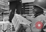 Immagine di Soldati afro-americani in Italia seconda guerra mondiale Anzio Italia, 1944, secondo 17 filmato di repertorio 65675065099