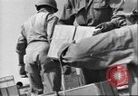 Immagine di Soldati afro-americani in Italia seconda guerra mondiale Anzio Italia, 1944, secondo 36 filmato di repertorio 65675065099