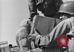 Immagine di Soldati afro-americani in Italia seconda guerra mondiale Anzio Italia, 1944, secondo 37 filmato di repertorio 65675065099