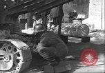 Image Soldats afro-américains soudeur Anzio Italie, 1944, de la seconde 3 séquences d'archives historiques vidéo 65675065101