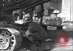 Image Soldats afro-américains soudeur Anzio Italie, 1944, de la seconde 4 séquences d'archives historiques vidéo 65675065101