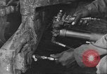 Image Soldats afro-américains soudeur Anzio Italie, 1944, de la seconde 14 séquences d'archives historiques vidéo 65675065101